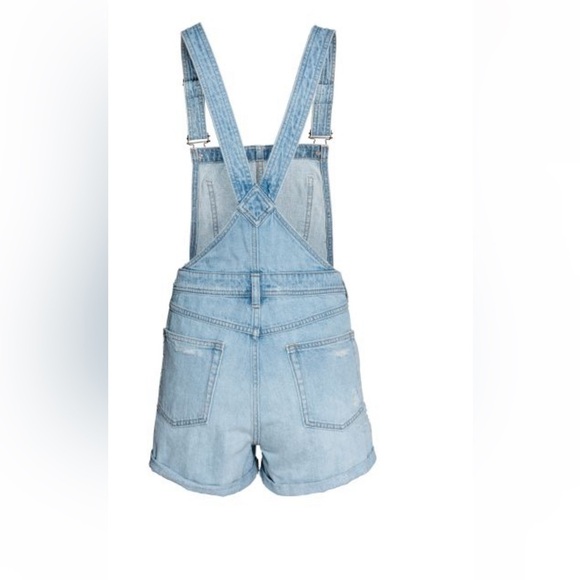 H&M blue denim overalls shorts. Size 4 - Picture 3 of 15
